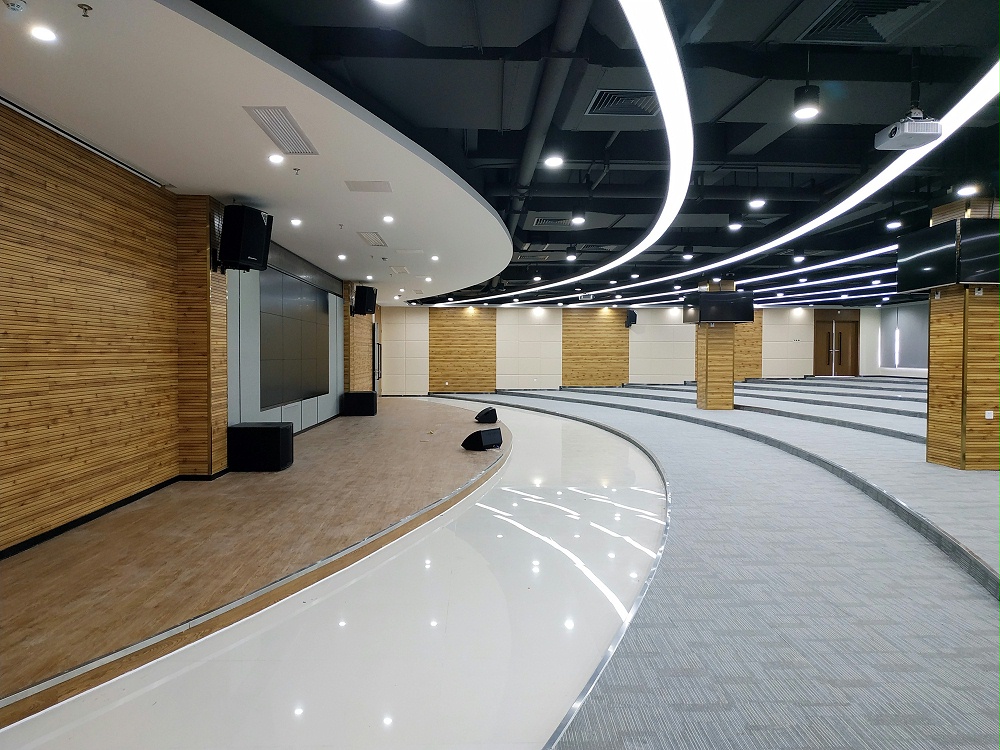 深圳廠房裝修實(shí)景圖